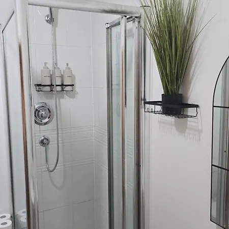 King En-suite Close To Temple Meads Shared With Host 3 Bed